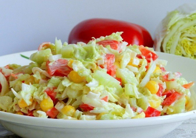 Salata od zelja i rajčice
